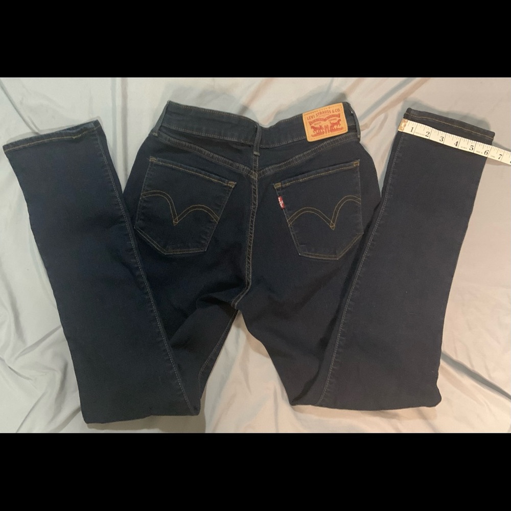 Classic mid rise skinny Levi jeans